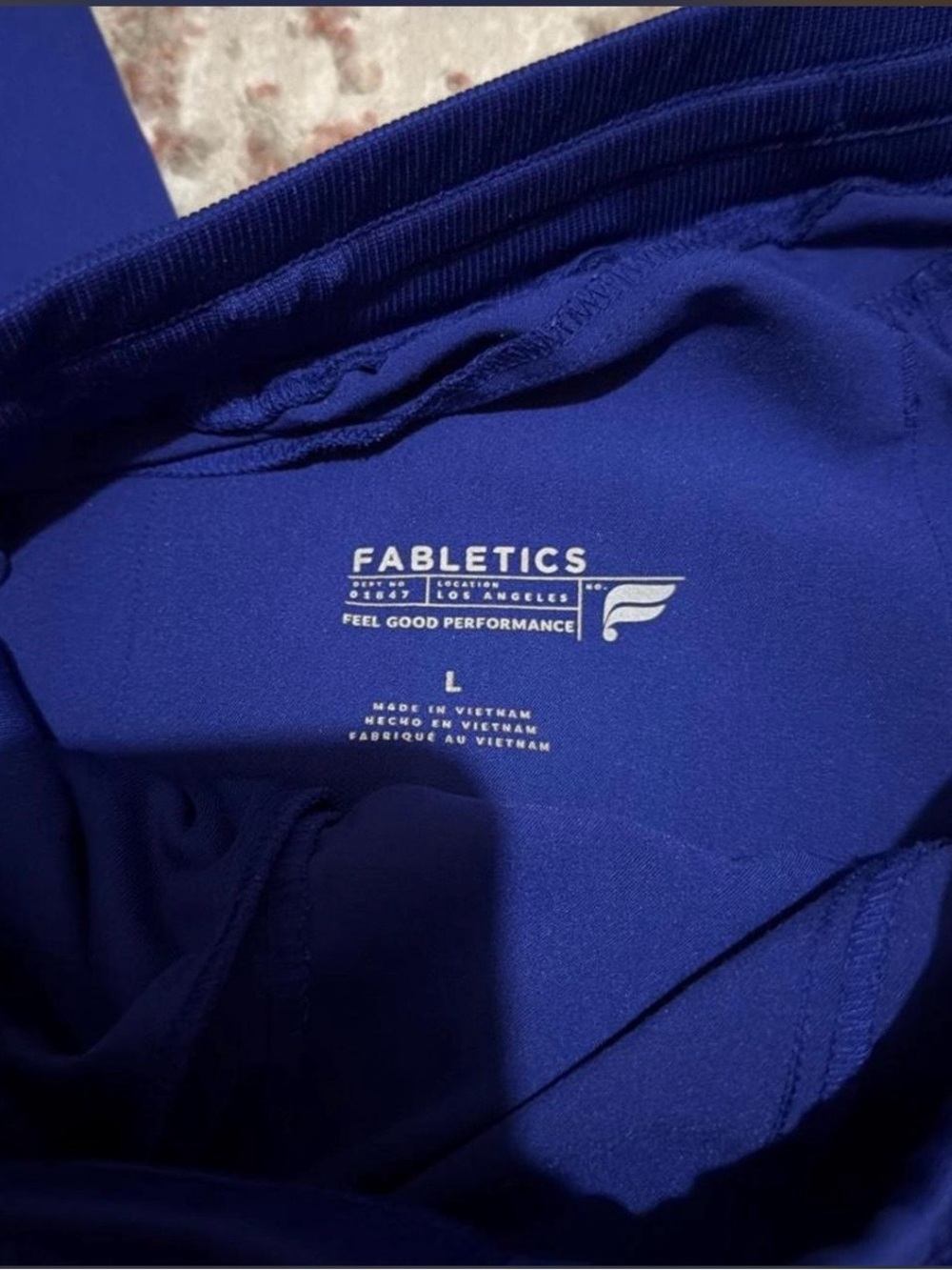 Large Fabletics Woman’s Royal Blue Scrub Set